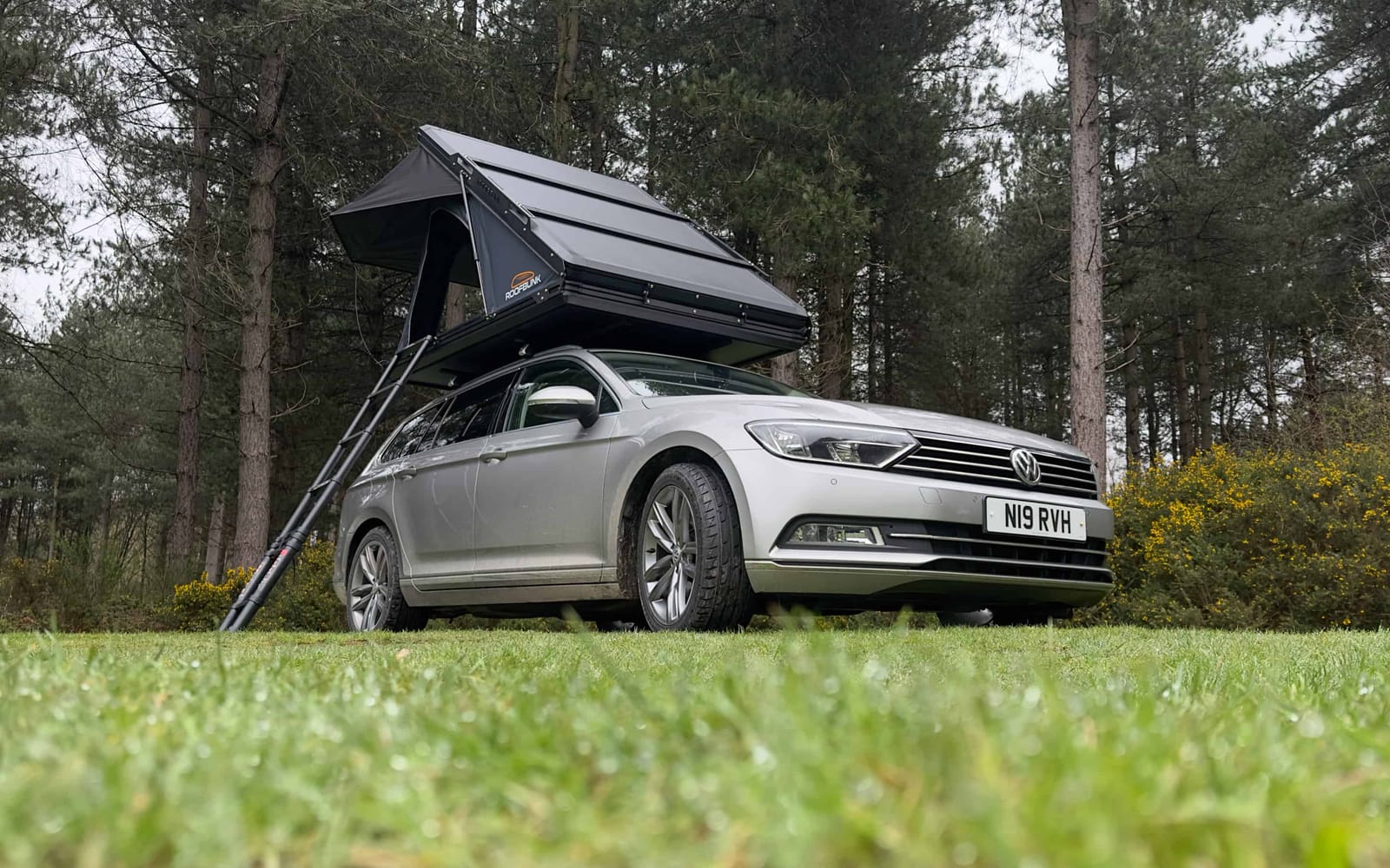 RoofBunk Adventurer rooftop tent